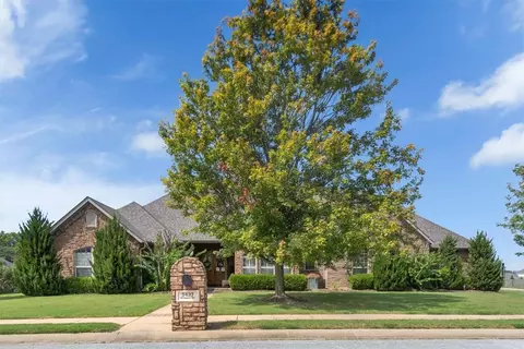3427 N Briargate Dr, Fayetteville, AR 72703