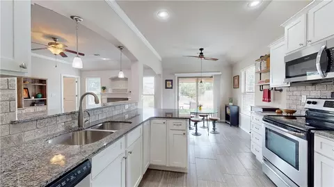 Kitchen - 761 Romano Ave, Centerton, AR 72719 photo 1 of 4