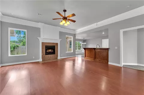 Living - 511 Buckboard Rd, West Fork, AR 72774 photo 1 of 2