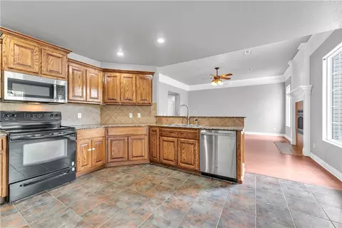 Kitchen - 511 Buckboard Rd, West Fork, AR 72774 photo 2 of 2