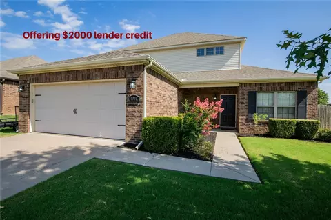 5001 W Lakewood Ct, Rogers, AR 72758