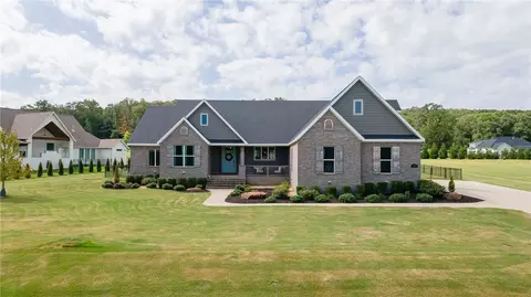 473 Winding Spring Dr, Fayetteville, AR 72703