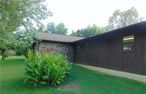 1420 Hickman Ln, Green Forest, AR 72638