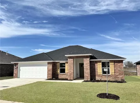 566 N Mcleod Dr, Farmington, AR 72730