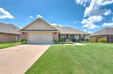 1230 Coventry Ln, Centerton, AR 72719