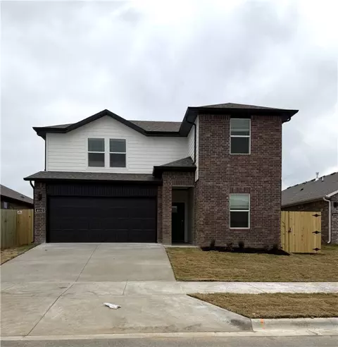 4610 W Aurora St, Fayetteville, AR 72704