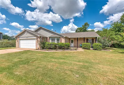 1500 S 24th St, Rogers, AR 72758