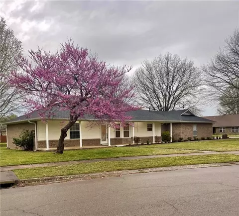 601-603 Westwood Ave, Prairie Grove, AR 72753