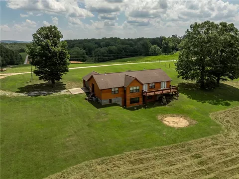 769 Madison 8739, Huntsville, AR 72740