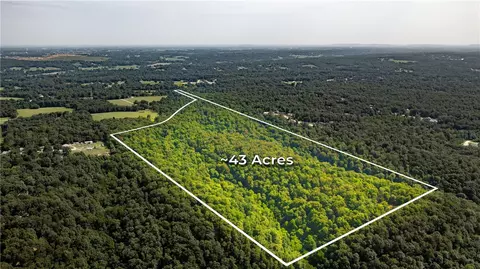 W Davis Road, Fayetteville, AR 72704
