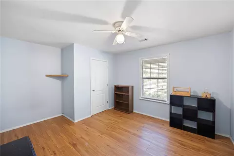 Bedroom - 1375 Pine Hill Rd, Dover, AR 72837 photo 2 of 7