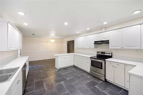 Kitchen - 1375 Pine Hill Rd, Dover, AR 72837 photo 6 of 6