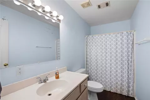 Bath - 1375 Pine Hill Rd, Dover, AR 72837 photo 3 of 3