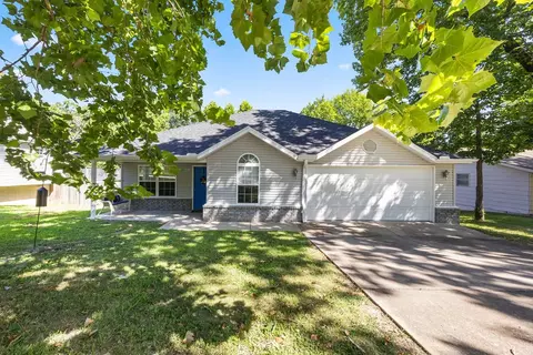 9 Cawston Dr, Bella Vista, AR 72715