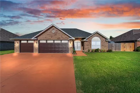 309 SEaton St, Bentonville, AR 72712