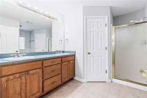 Bath - 22198 W War Eagle Rd, Springdale, AR 72764 photo 4 of 4
