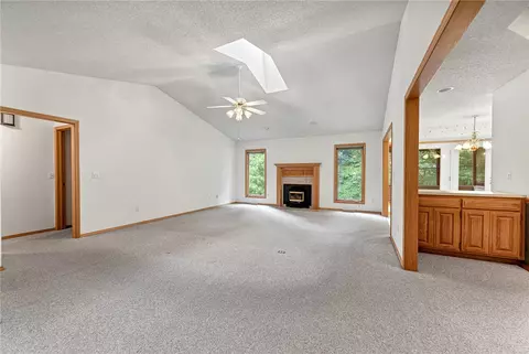 12 Shanklin Dr, Bella Vista, AR 72715