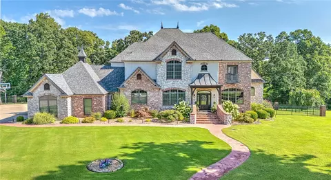 11181 Talamore Blvd, Bentonville, AR 72712