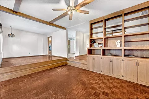 3255 Coach Rd, Fayetteville, AR 72701