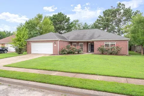 2875 N Pyrite Dr, Fayetteville, AR 72704