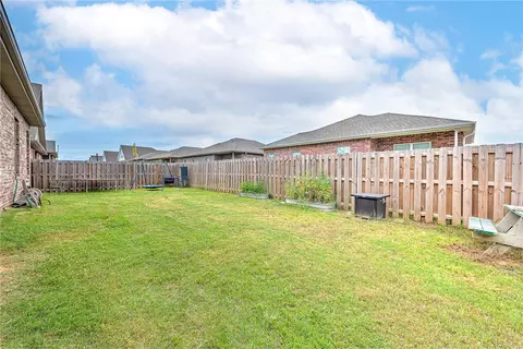 Exterior - 2141 Periwinkle Pl, Centerton, AR 72719 photo 4 of 4
