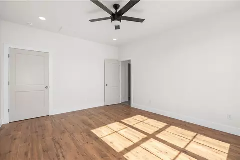 Bedroom - 504 Waggoner Ln, Barling, AR 72923 photo 2 of 9