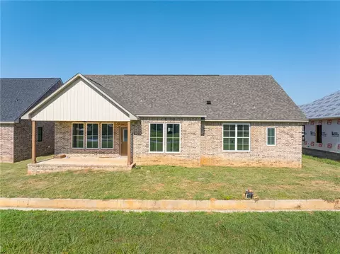 Exterior - 504 Waggoner Ln, Barling, AR 72923 photo 7 of 11
