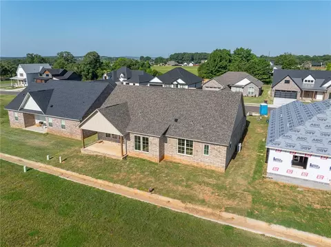 View/Area - 504 Waggoner Ln, Barling, AR 72923 photo 2 of 10