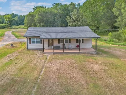 99 Lonoke Rd, Morrilton, AR 72110