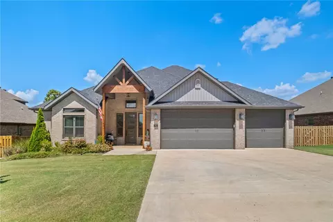 702 E Valley Ln, Springdale, AR 72762