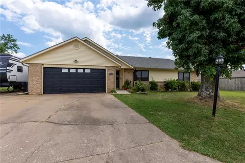 2512 W Beau Dr, Rogers, AR 72758