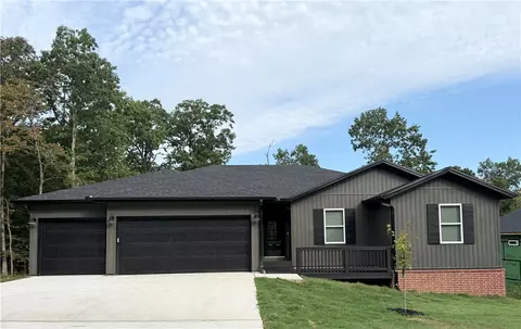 11 Kirkcolm Dr, Bella Vista, AR 72715