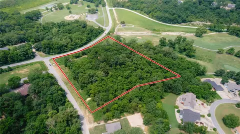 98 Sherlock Dr, Bella Vista, AR 72715