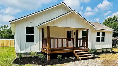 704 S Hico St, Siloam Springs, AR 72761
