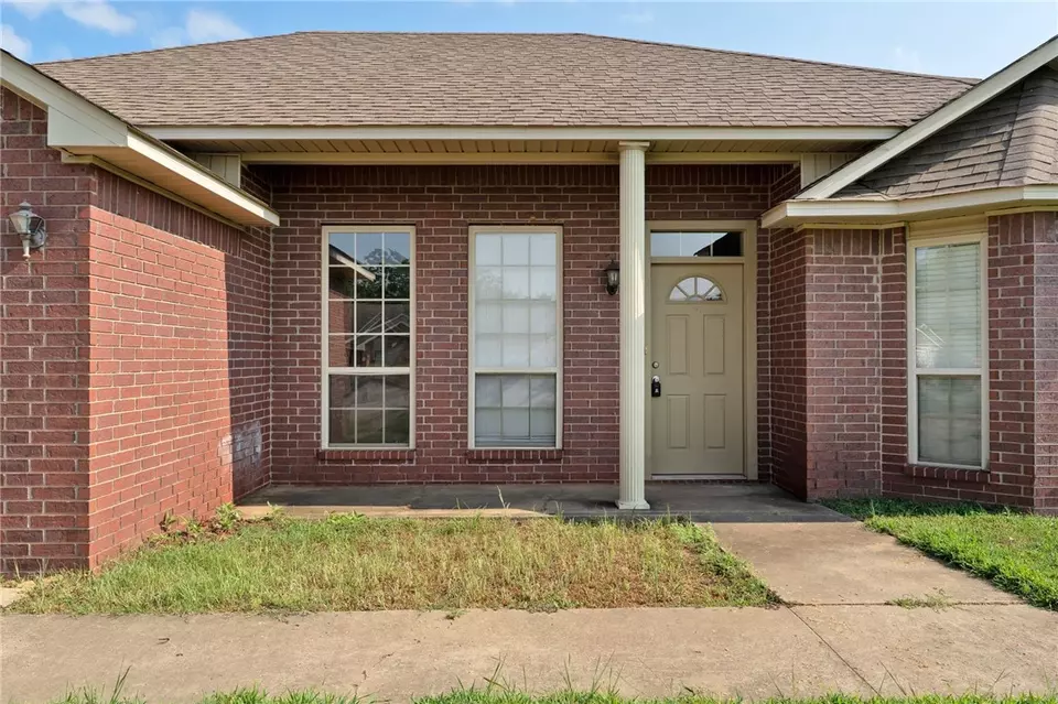 Exterior - 2624 Red Oak Dr, Van Buren, AR 72956 photo 3 of 7