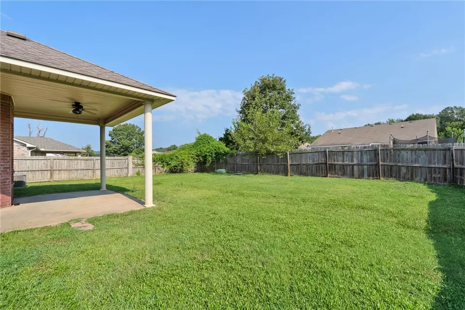 Exterior - 2624 Red Oak Dr, Van Buren, AR 72956 photo 5 of 7