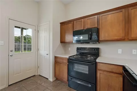 Entry Way - 2624 Red Oak Dr, Van Buren, AR 72956 photo 1 of 1
