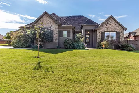 8201 La Casa Ave, Springdale, AR 72762