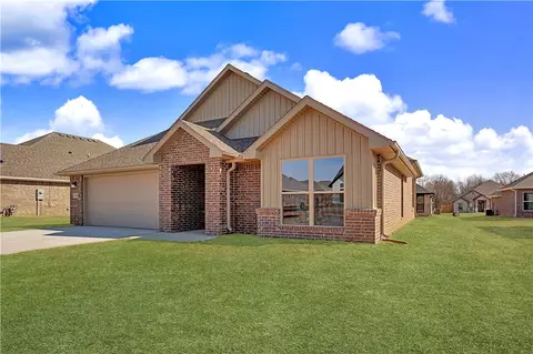 Exterior - 230 Ryker Rdg, Centerton, AR 72719 photo 3 of 6