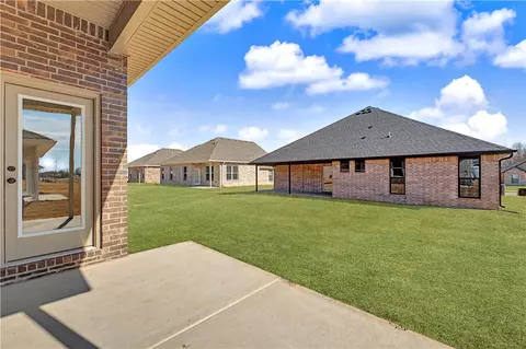 Exterior - 230 Ryker Rdg, Centerton, AR 72719 photo 4 of 6