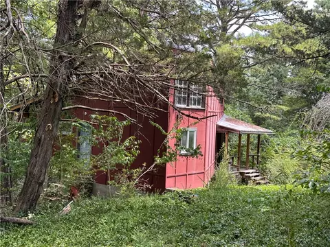 Of Breezy Point Road, Eureka Springs, AR 72632