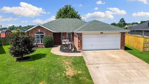 1057 Applewood Cir, Centerton, AR 72719