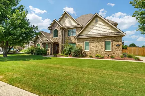 2300 SW Nottingham Ave, Bentonville, AR 72713