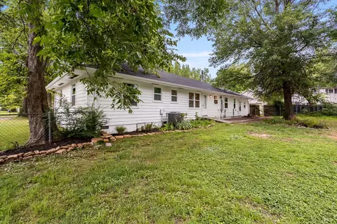Exterior - 301 Michael St, Springdale, AR 72764 photo 10 of 14