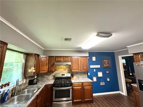 Kitchen - 402 Phillips St, West Fork, AR 72774 photo 1 of 2