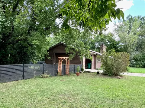 Exterior - 402 Phillips St, West Fork, AR 72774 photo 4 of 4