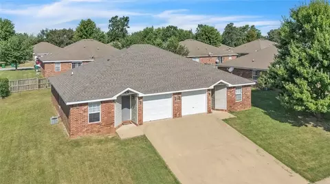 232 234 Graystone Cir, Centerton, AR 72719