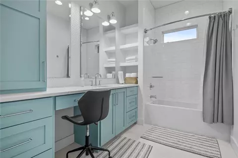 Bath - 5888 E Sparkling Rd, Springdale, AR 72764 photo 6 of 8