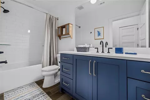 Bath - 5888 E Sparkling Rd, Springdale, AR 72764 photo 8 of 8