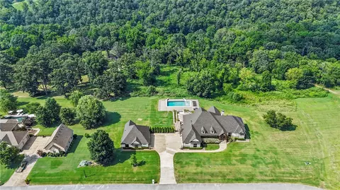 View/Area - 5888 E Sparkling Rd, Springdale, AR 72764 photo 2 of 2